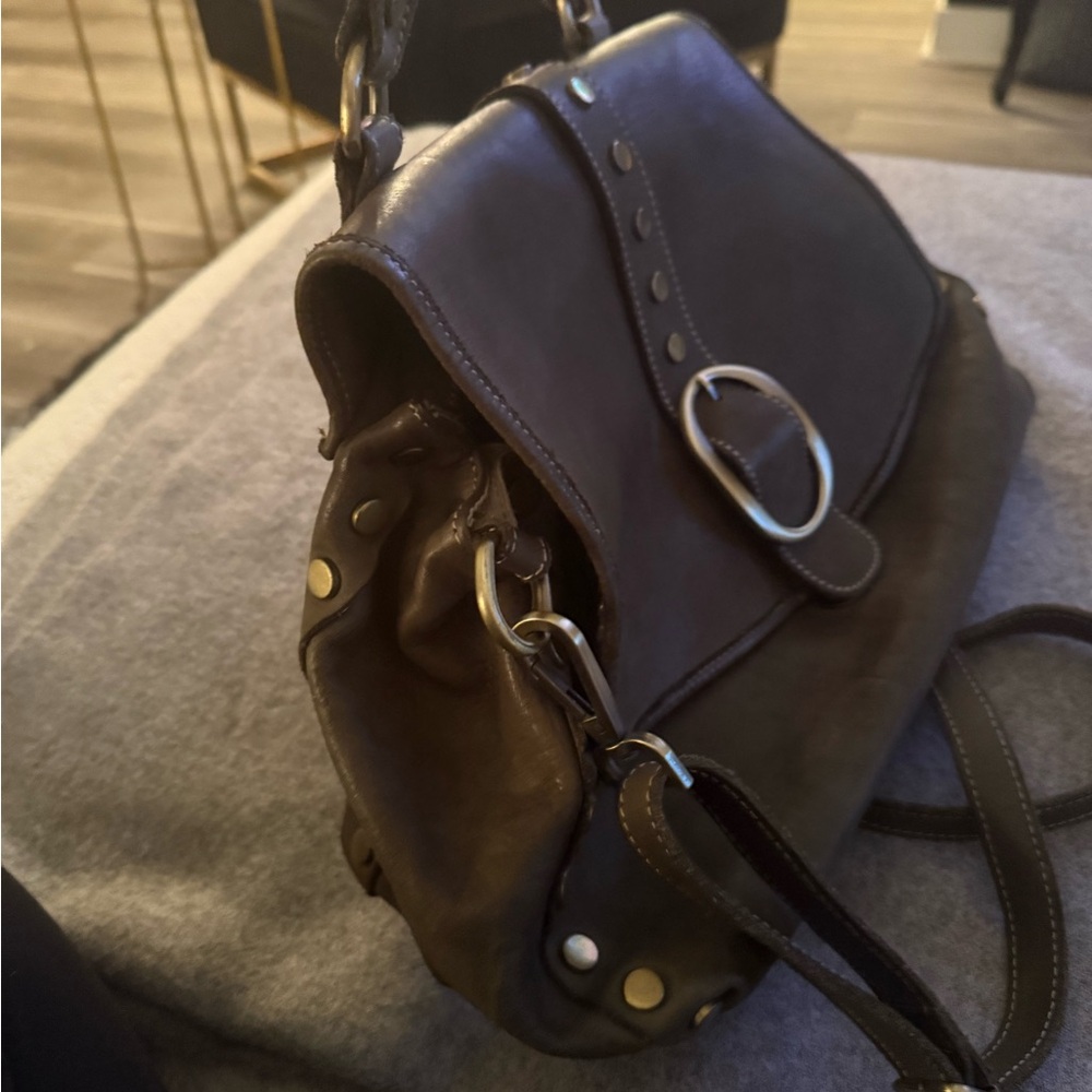 Gorgeous Handmade Olive Green Leather Shoulder Bag. Luxurious, Trendy, Stunning! - Picture 5 of 13